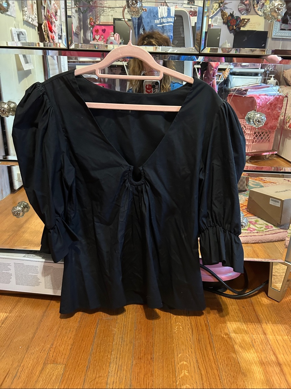 Petersyn Excellent Condition Women's Black Puff-Sleeve  Blouse with Ring Size S